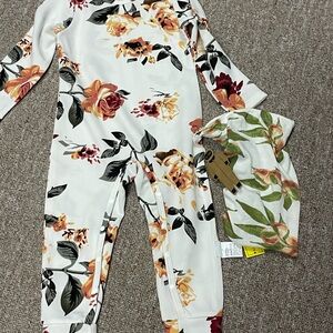 SHEIN Kids Floral Pajama Set - White and Brown